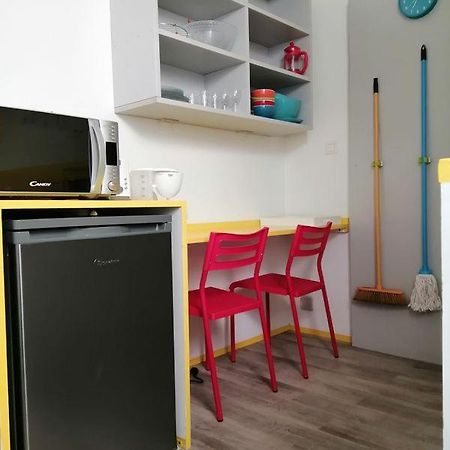 Residence Les Volets Bleus: Studio De 30 M² Classe 2 * Rochefort (Charente-Maritime) Exterior photo